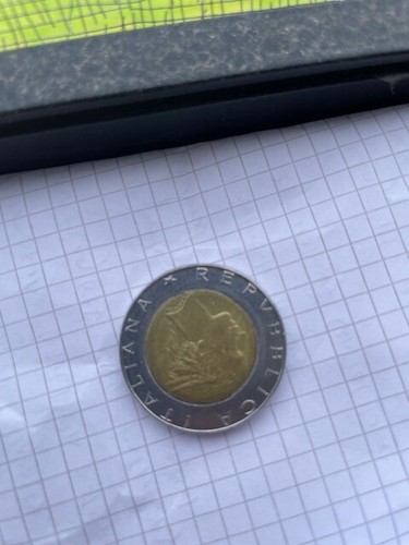 Moneta 500 lire - moneta, bimetallica